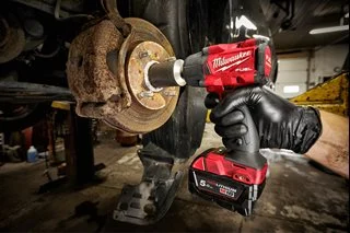 Llave de impacto de par medio M18 FUEL™ de ½″ Milwaukee - Imagen 2